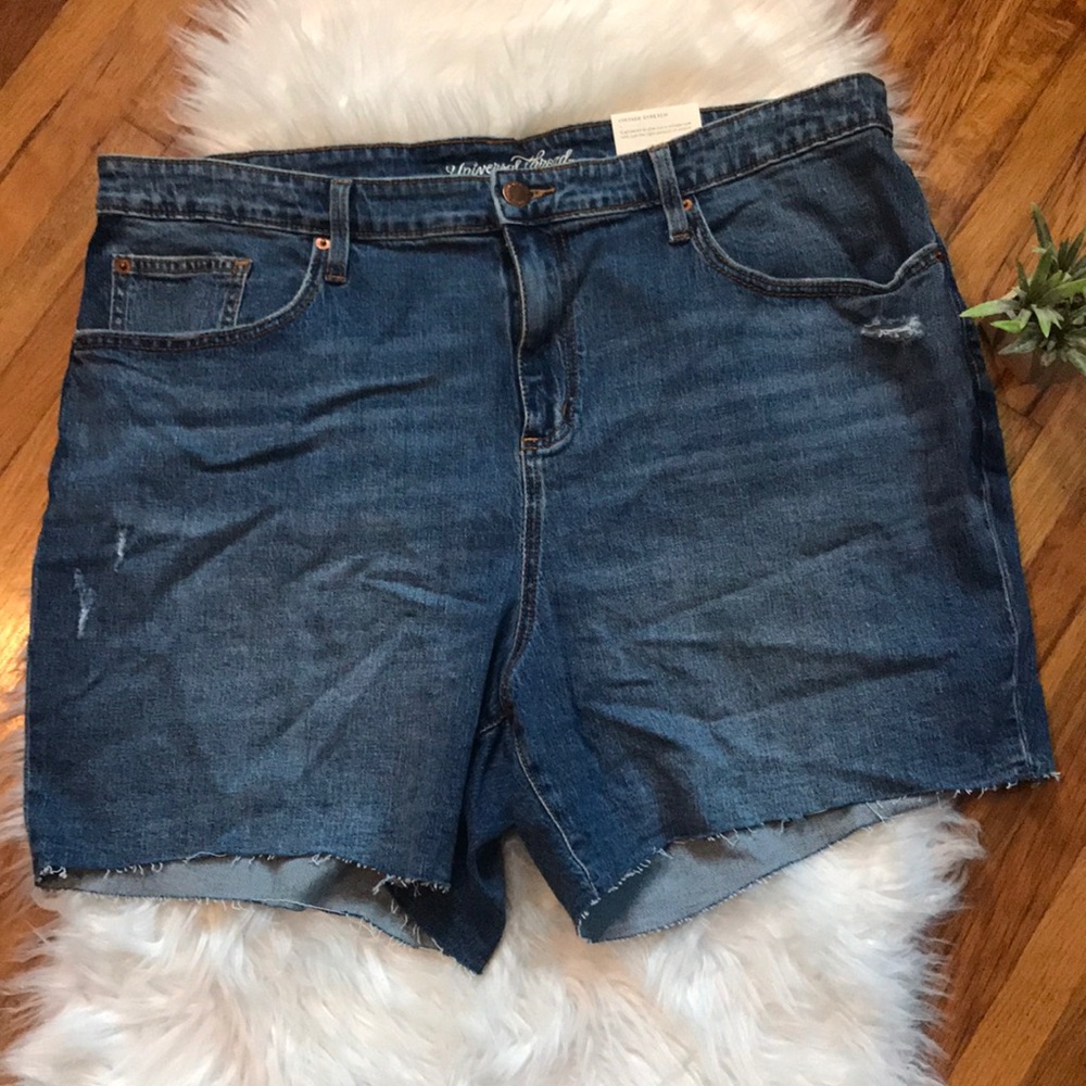 Women’s Universal Thread High Rise Boyfrie…